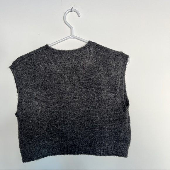 MANGO Gray Knit Cropped Sweater Vest - Picture 4 of 4